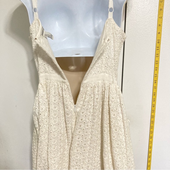 FOREVER 21 White Eyelet Floral Flowers Silhouette Mini Dress Medium - Picture 14 of 16